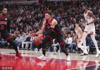 攻守两端找 攻守两端找